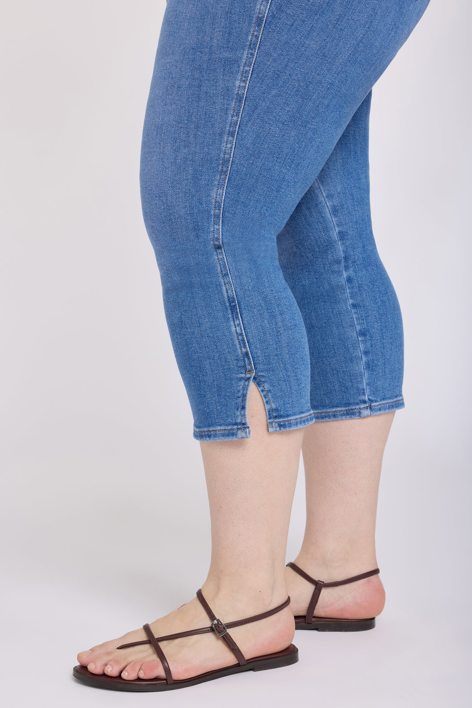 Chloe Capri Jeans In Plus Size - Blue Paradise - Image 2