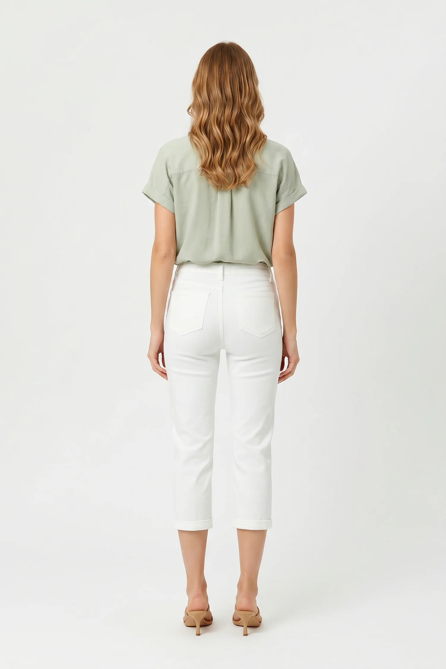 Chloe Skinny Capri Jeans In Petite - Optic White - Image 3