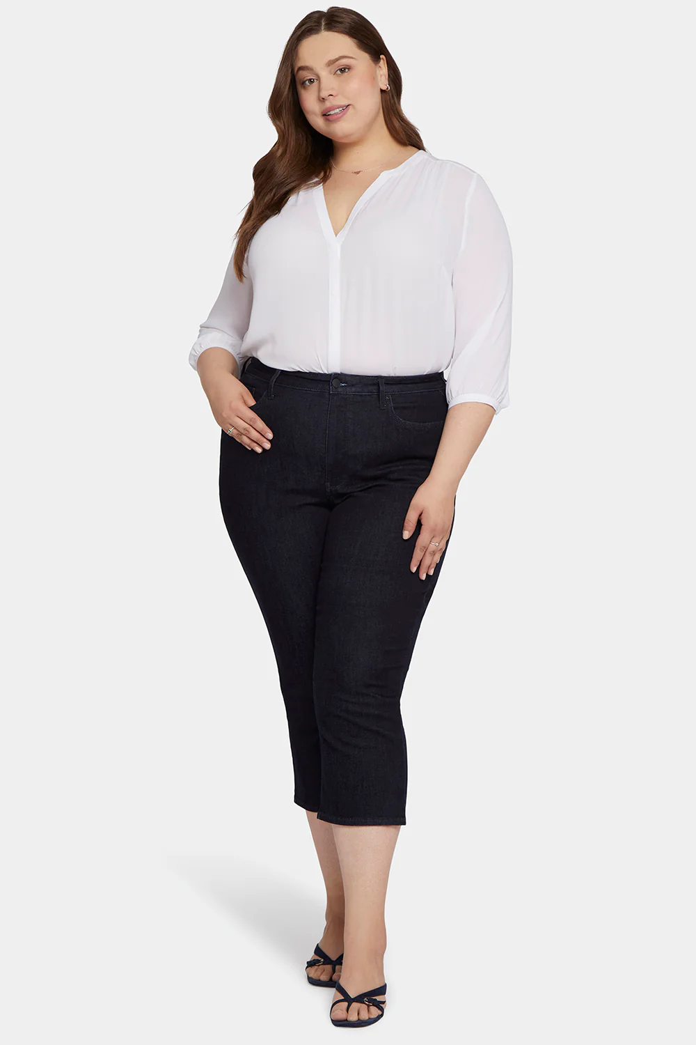 Joni Relaxed Capri Jeans In Plus Size - Illusion