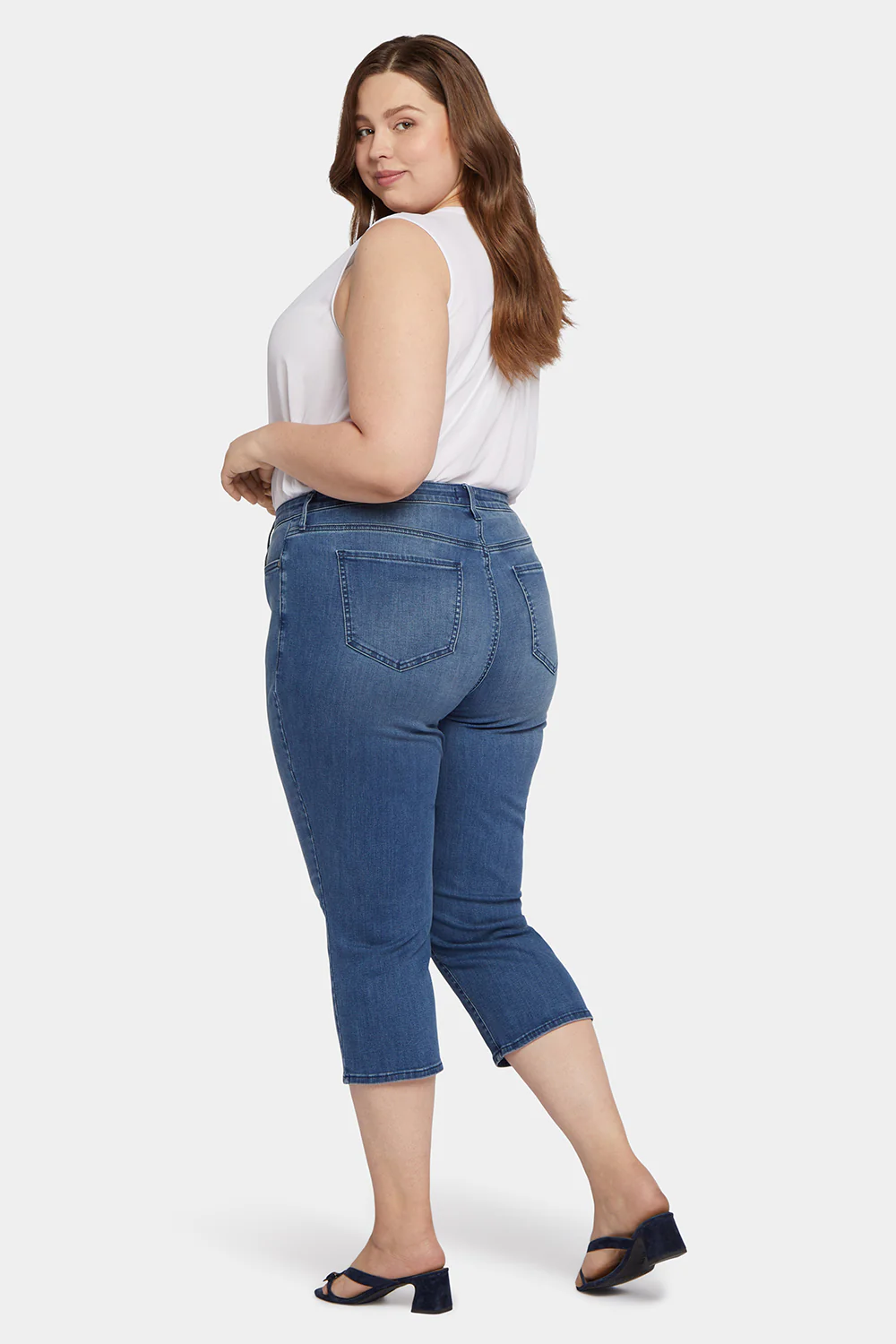 Joni Relaxed Capri Jeans In Plus Size - Splendid - Image 6