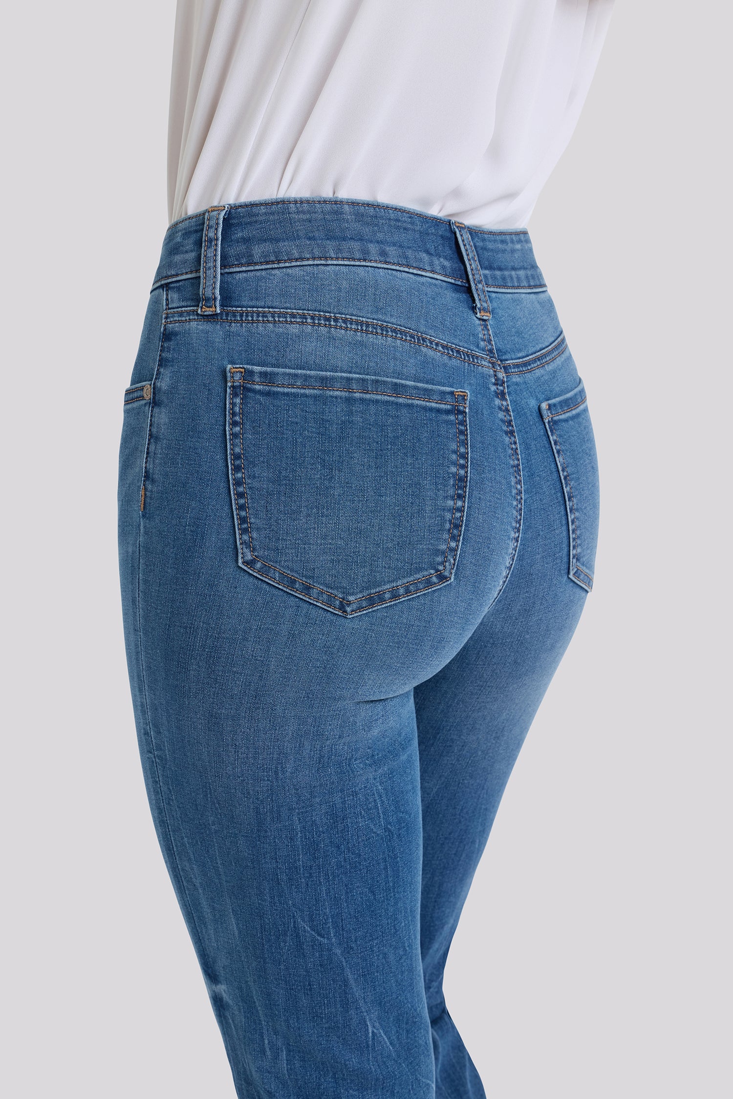 Marilyn Straight Crop Jeans In Petite - Wild River - Image 5
