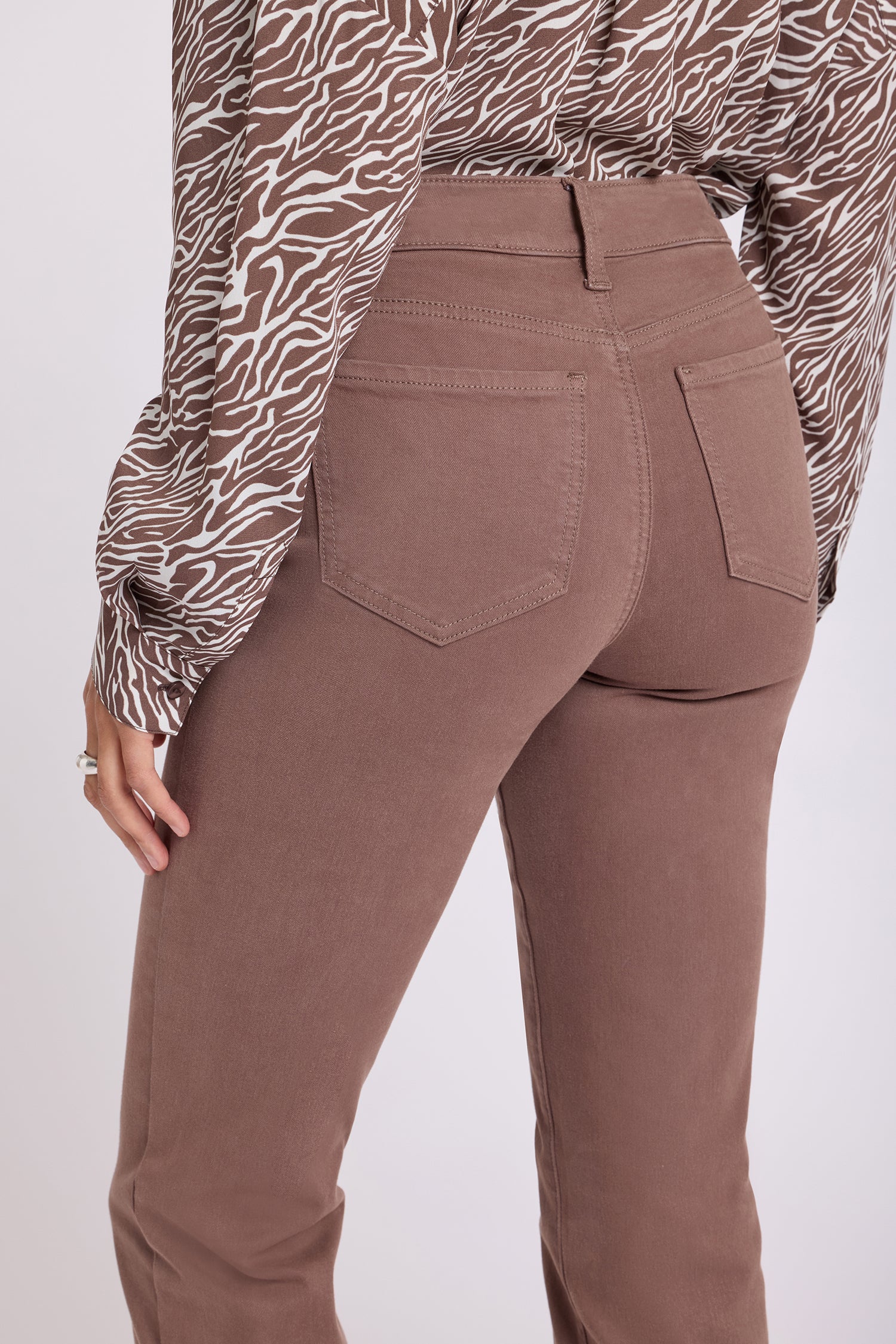 Marilyn Straight Jeans - Deep Taupe - Image 5