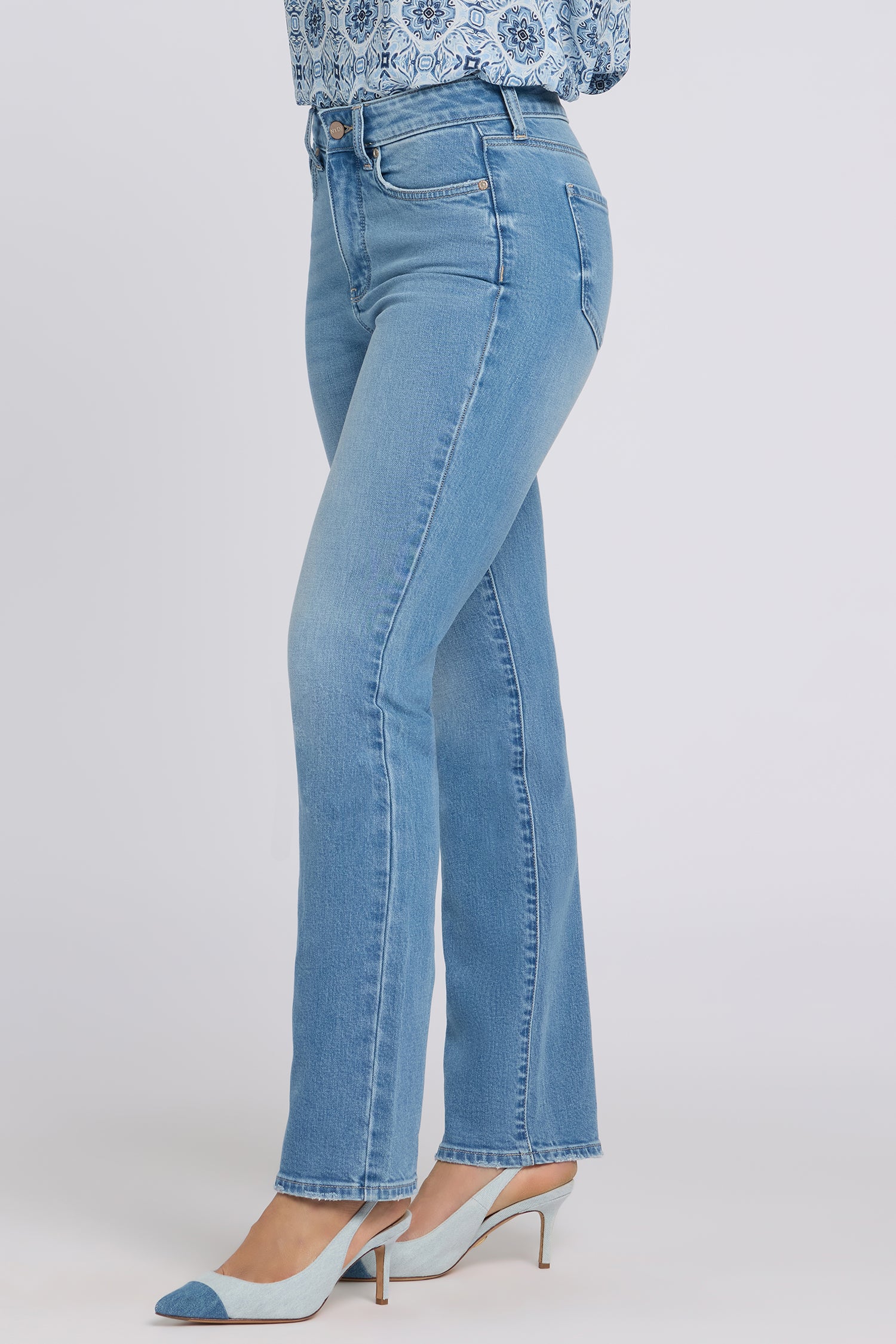 Marilyn Straight Jeans In Petite - Vista Lakes - Image 4