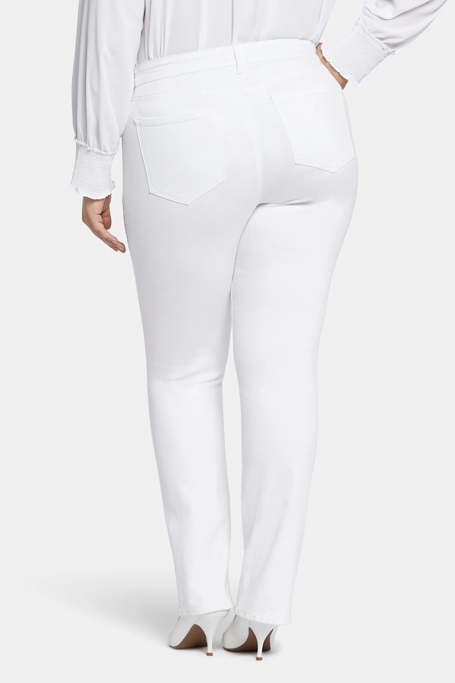 Marilyn Straight Jeans In Plus Size - Optic White - Image 5