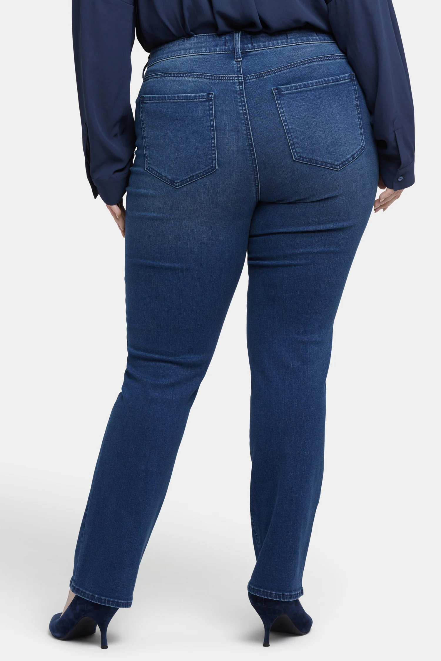 Marilyn Straight Jeans In Plus Size - Rendezvous - Image 2