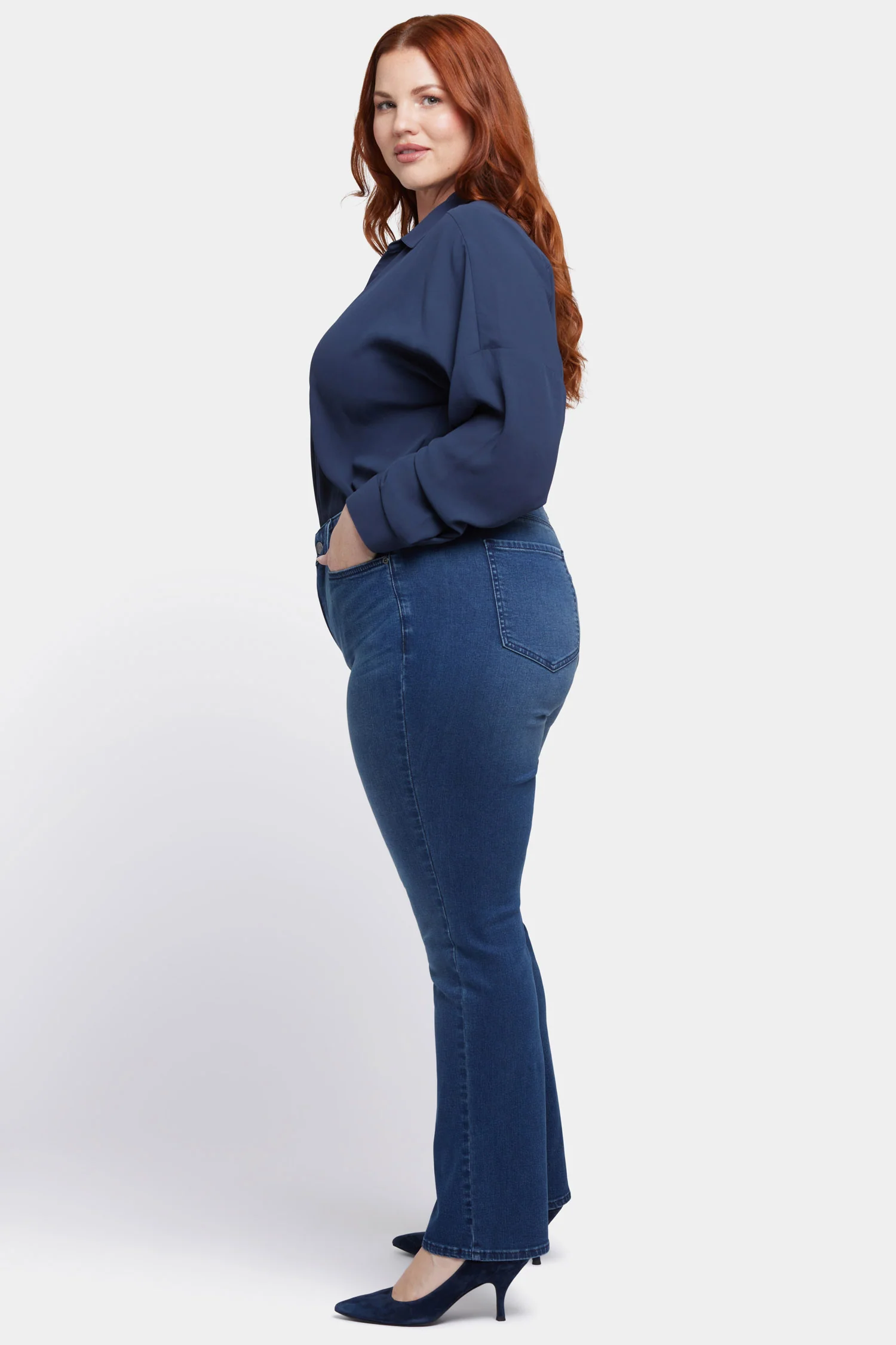 Marilyn Straight Jeans In Plus Size - Rendezvous - Image 5