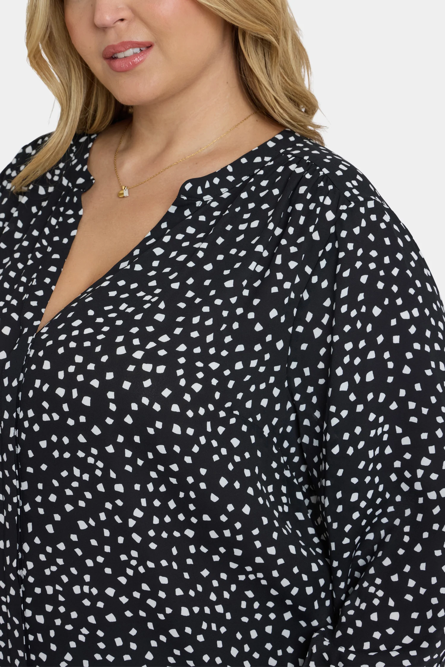 Pintuck Blouse In Plus Size - Francoise Dots - Image 2