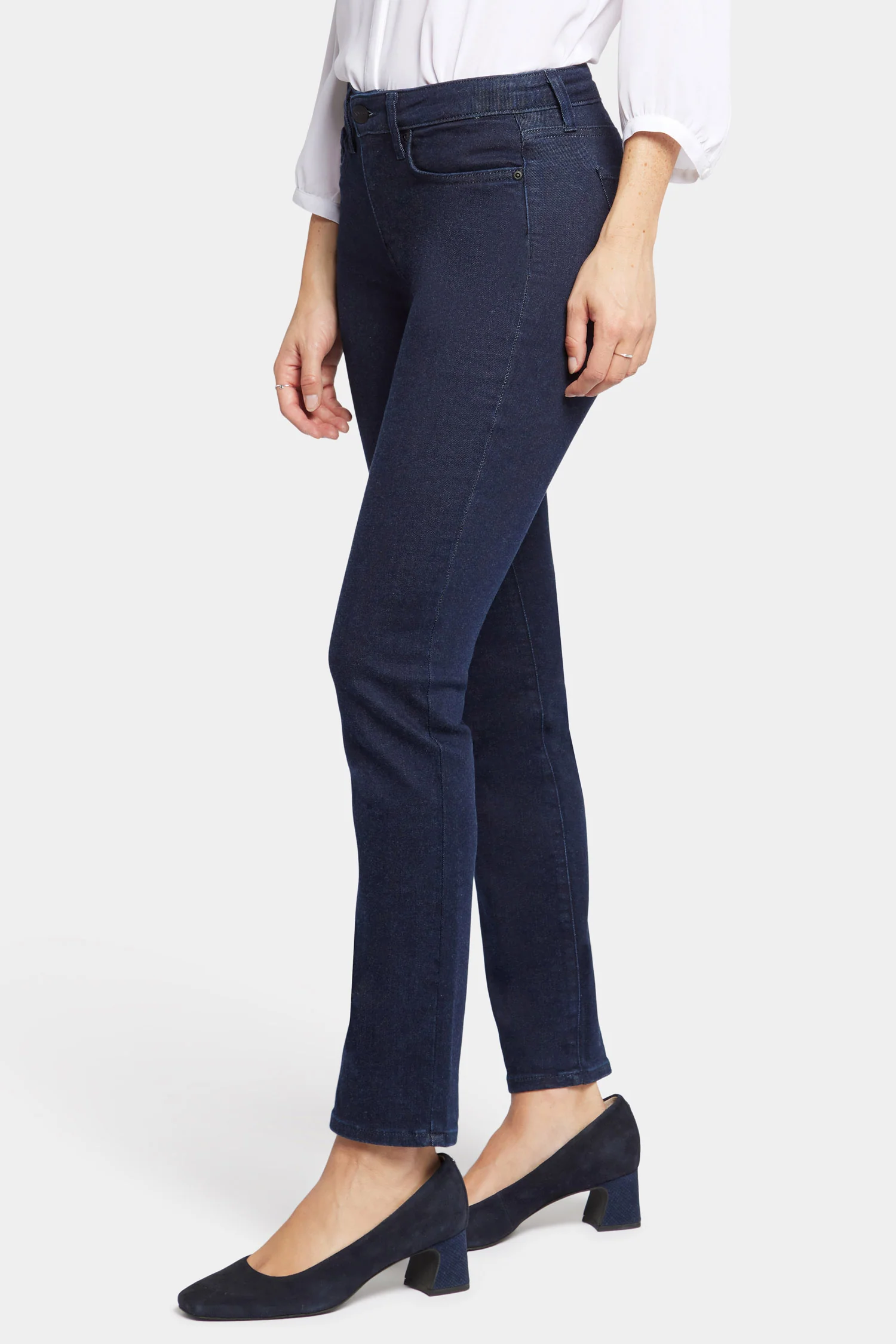 Sheri Slim Jeans In Petite - Rinse - Image 4