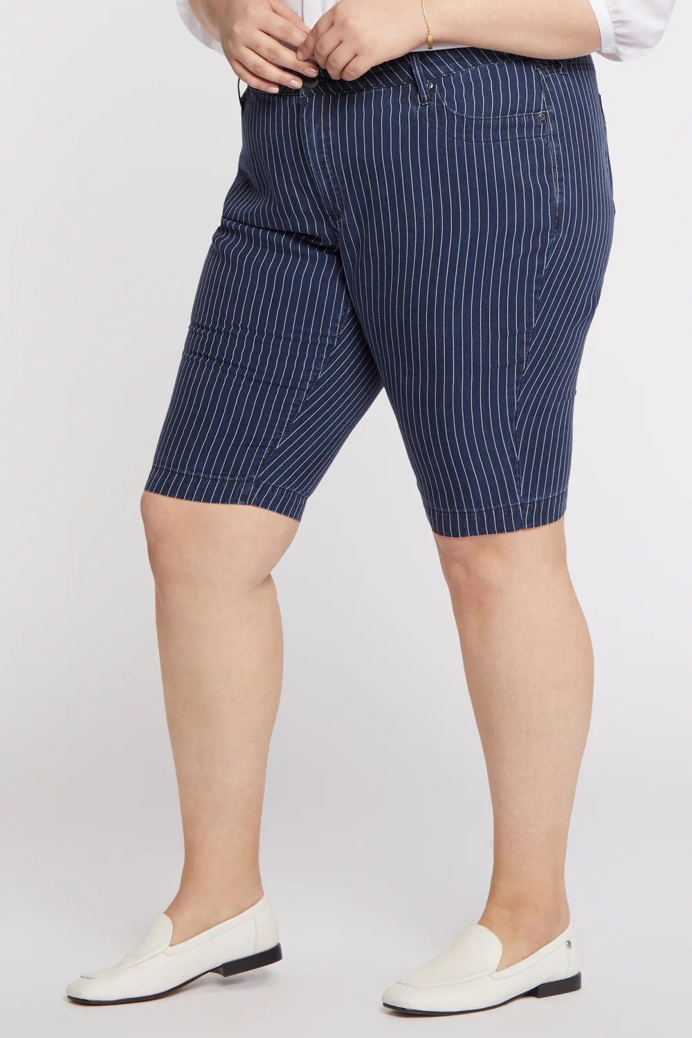 Tailored Bermuda Shorts in Plus Size - Dark Enzyme - Image 3