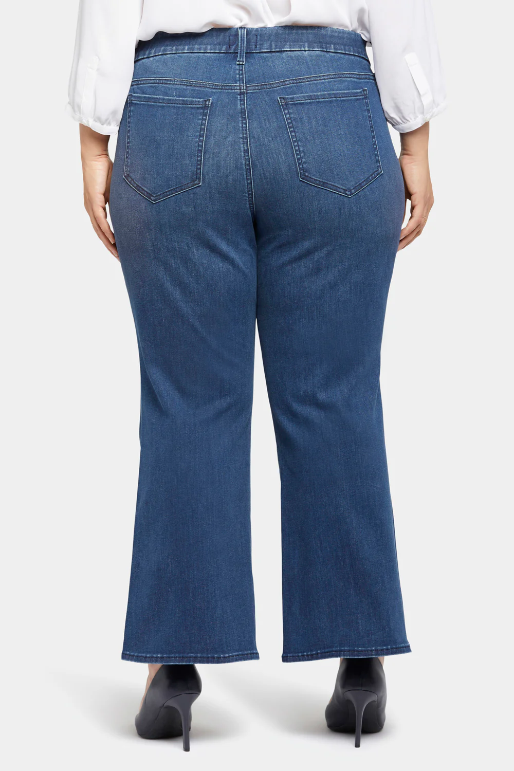 Waist-match™ Relaxed Flared Jeans In Plus Size - Rendezvous - Image 2