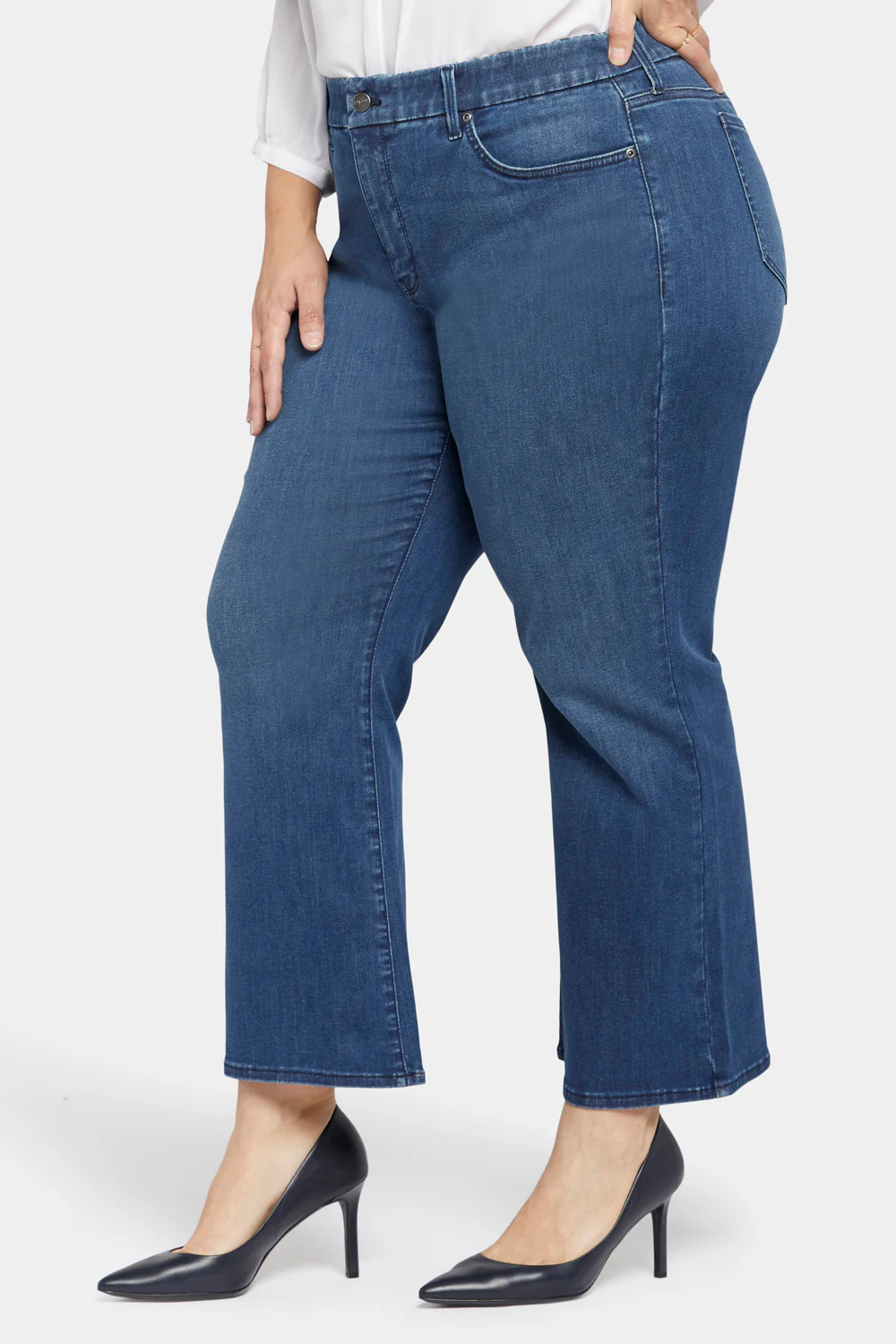 Waist-match™ Relaxed Flared Jeans In Plus Size - Rendezvous - Image 3