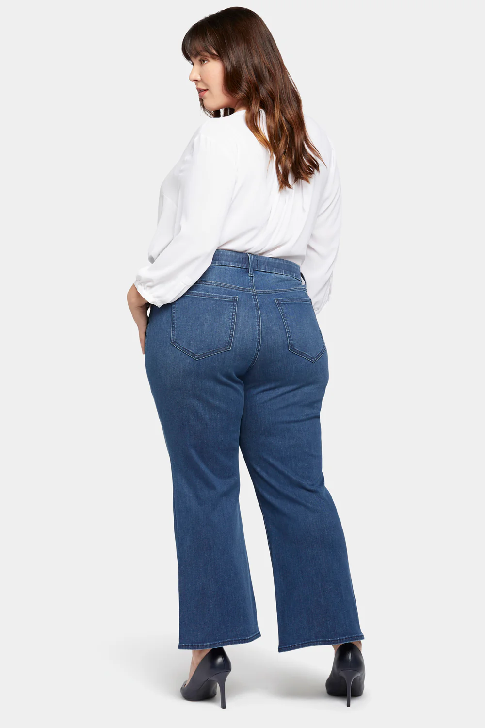 Waist-match™ Relaxed Flared Jeans In Plus Size - Rendezvous - Image 6