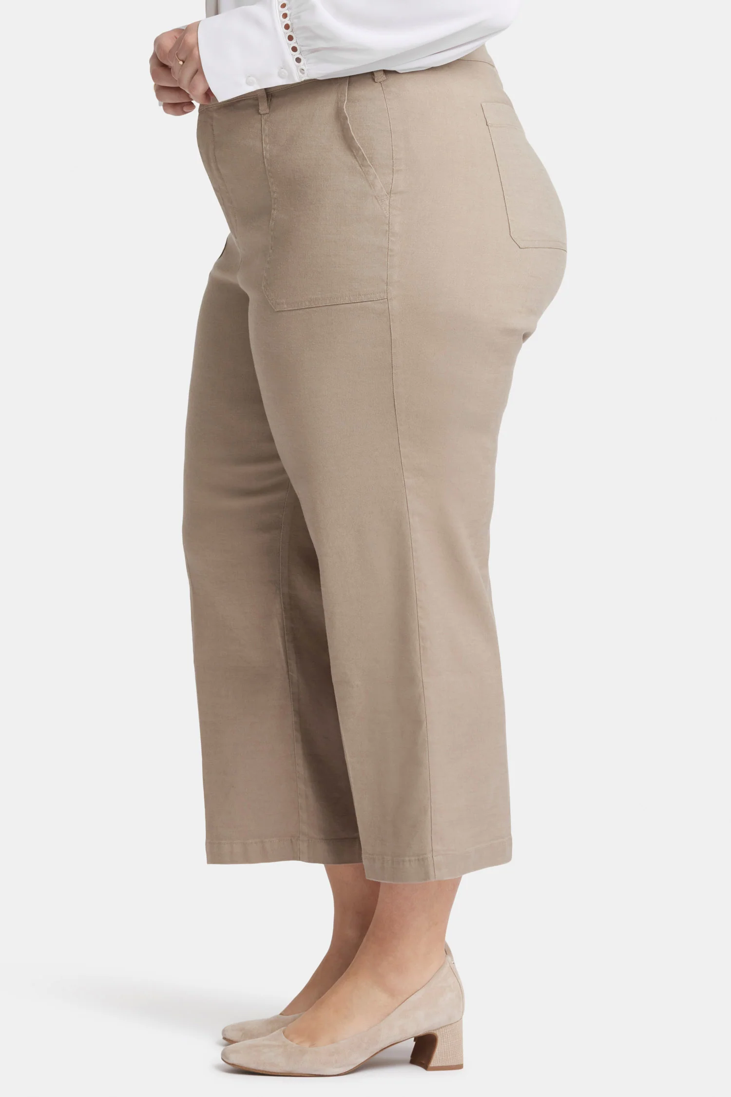 Wide Leg Cargo Capri Pants In Plus Size - Saddlewood - Image 3